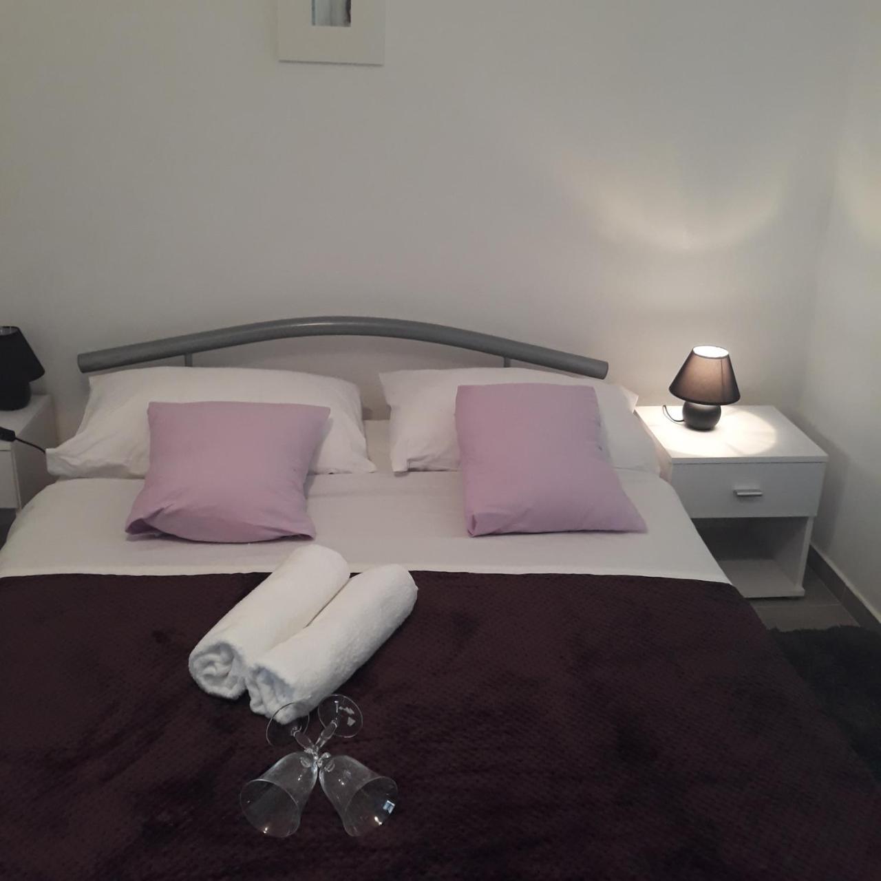 Apartmani Pablo Pag Town Eksteriør billede